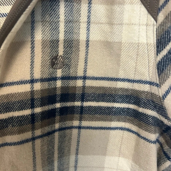 AÇAI NWOT “The Boyfriend hoodie” is desert colour. Beautiful and lux brand Sz. 8 - Picture 6 of 15